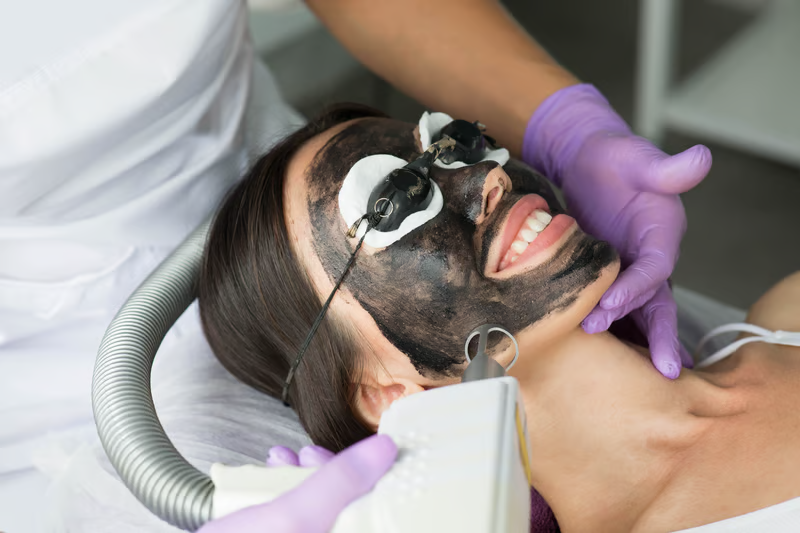 Carbon laser peel pros and cons in Pune